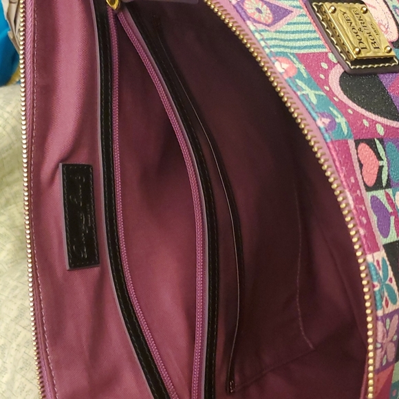 Dooney & Bourke - Disney It's a Small World - Shoulder Bag - Picture 9 of 16